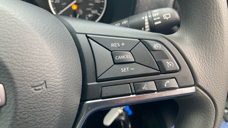 Nissan Juke 1.0 DiG-T Acenta Premium 5dr Petrol Hatchback